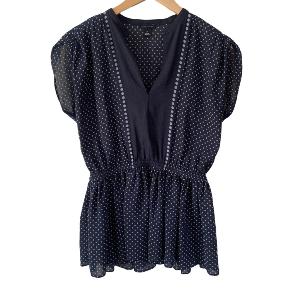 Ann Taylor cap sleeve navy polka dot peplum top XS